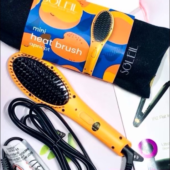 SOLEIL HAIR TOOLS Mini Heat Brush with velvet Pouch - Picture 3 of 4